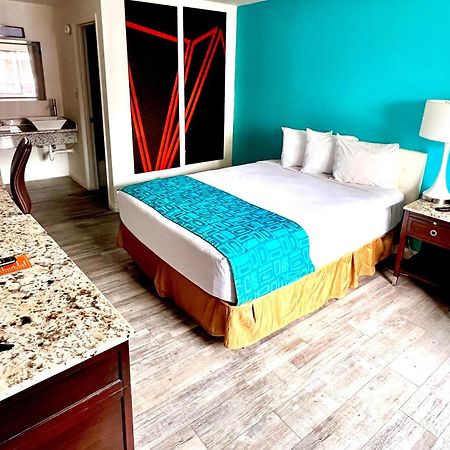 โฮเวิร์ด จอห์นสัน บาย วินด์แฮม รีโน Hotel ภายนอก รูปภาพ